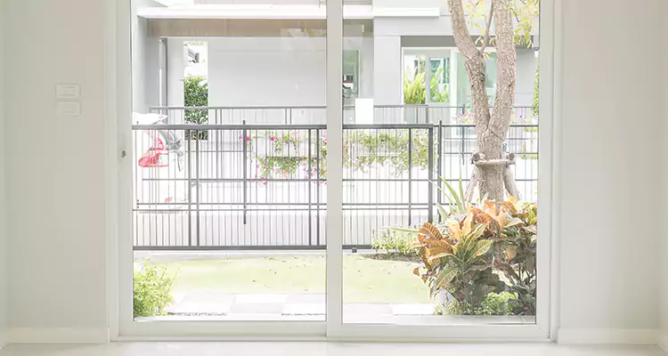 Balcony Screen Door Repair in Venice, FL