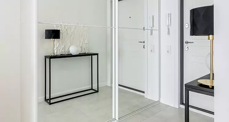 Mirrored Bifold Closet Doors Repair in Venice, FL