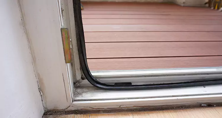 Why Choose Us for Leaking Sliding Glass Door Repair in Venice, FL?