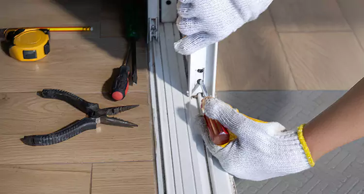 Screen Door Wheel Replacement in Venice, FL