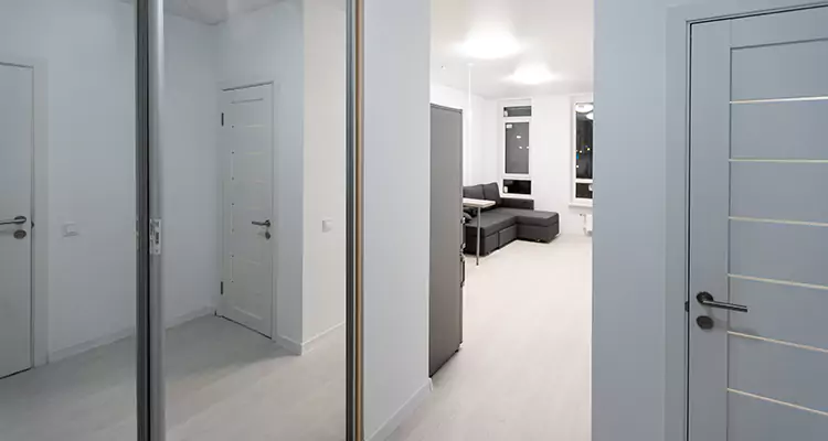 Modern Mirrored Closet Doors Repair in Venice, FL
