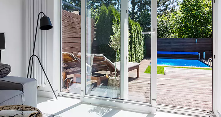 Fixing A Sliding Screen Door Roller in Venice, FL