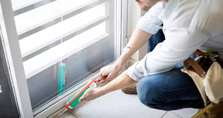 Dap Window Caulk Repair in Venice, FL